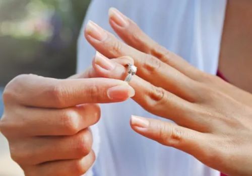 重慶出軌調(diào)查：法定繼承人不配合繼承公證咋辦